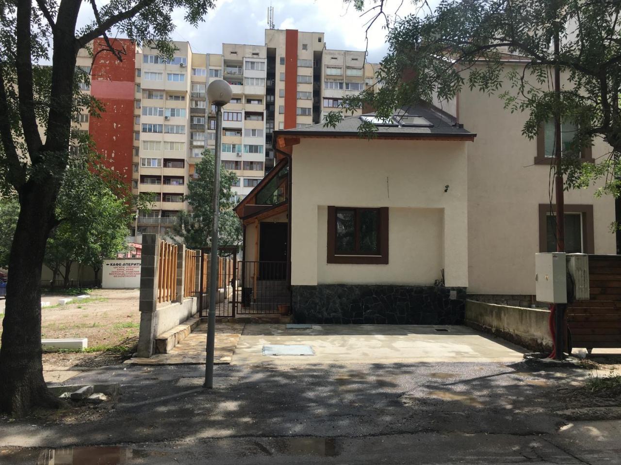 Отель Sofia Family House - Free Parking Экстерьер фото