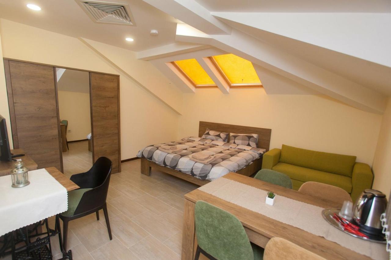 Отель Sofia Family House - Free Parking Экстерьер фото