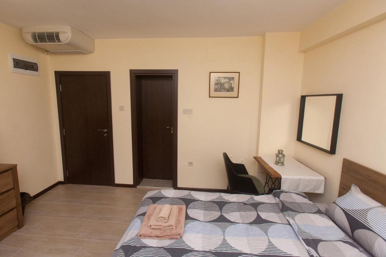 Отель Sofia Family House - Free Parking Экстерьер фото
