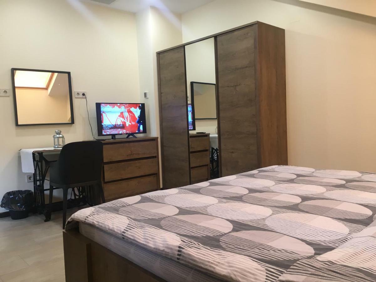 Отель Sofia Family House - Free Parking Экстерьер фото
