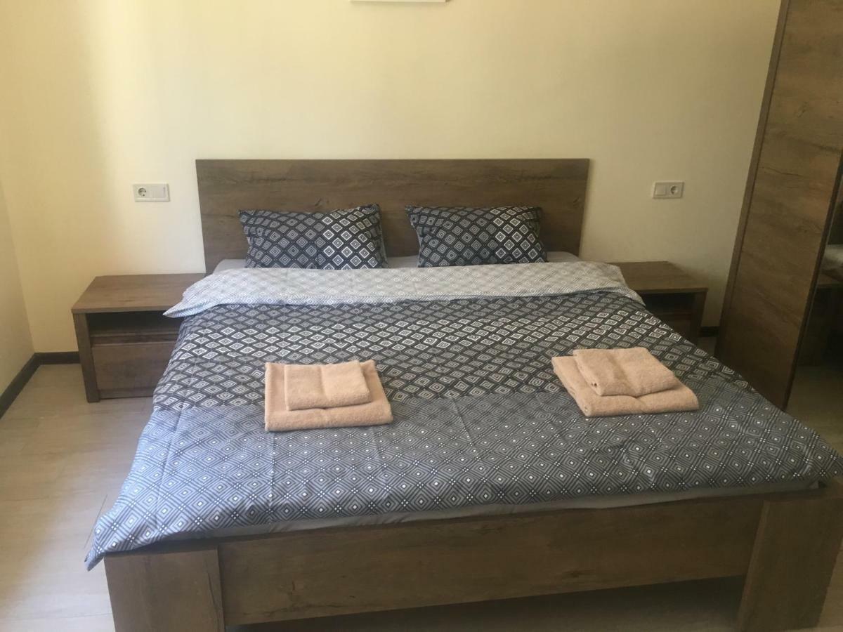 Отель Sofia Family House - Free Parking Экстерьер фото