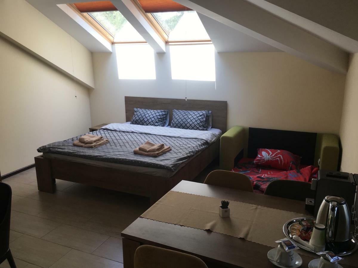Отель Sofia Family House - Free Parking Экстерьер фото