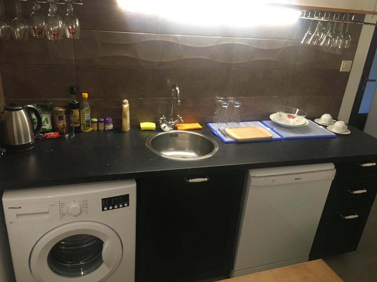 Отель Sofia Family House - Free Parking Экстерьер фото