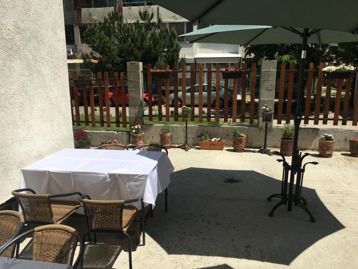Отель Sofia Family House - Free Parking Экстерьер фото