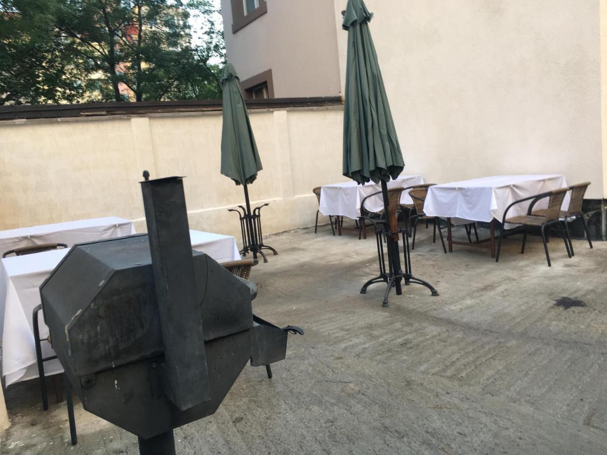 Отель Sofia Family House - Free Parking Экстерьер фото